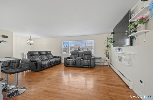 18 Crestwood Trail, East Hartford, CT 06118