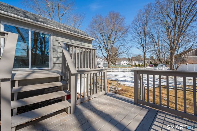 18 Crestwood Trail, East Hartford, CT 06118