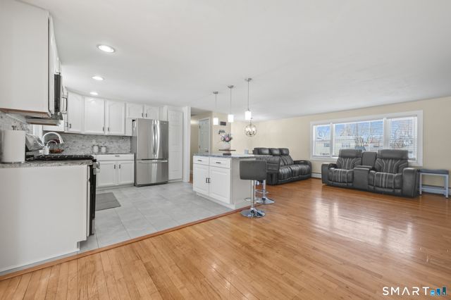 18 Crestwood Trail, East Hartford, CT 06118