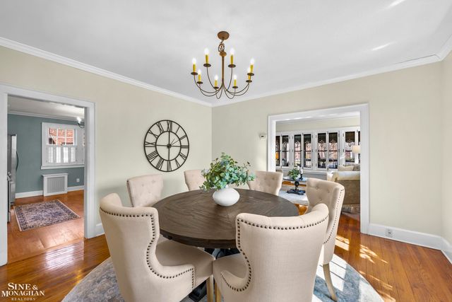 1425 Bishop Road, Grosse Pointe Park, MI 48230