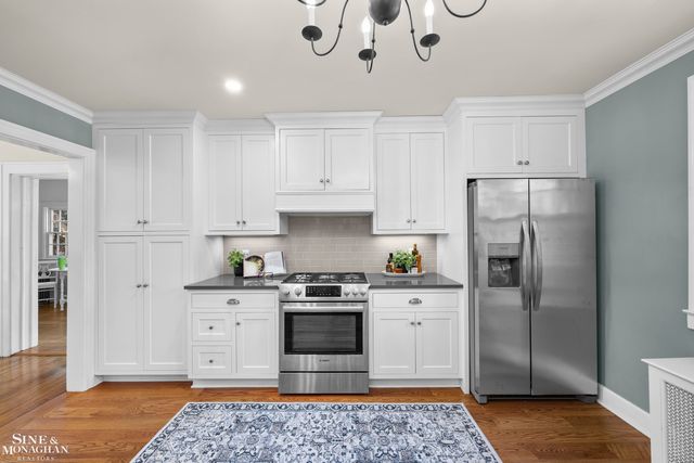 1425 Bishop Road, Grosse Pointe Park, MI 48230