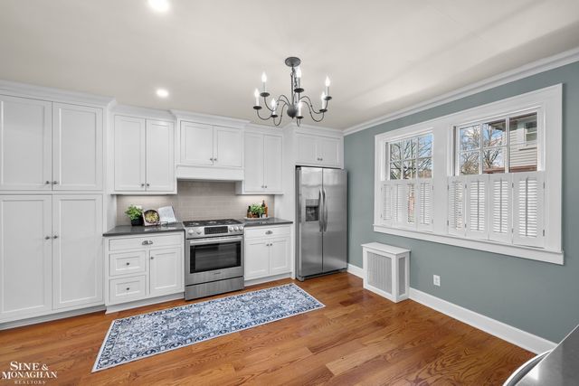 1425 Bishop Road, Grosse Pointe Park, MI 48230