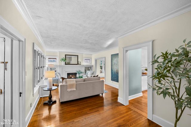 1425 Bishop Road, Grosse Pointe Park, MI 48230