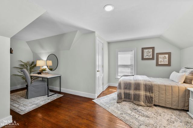 1425 Bishop Road, Grosse Pointe Park, MI 48230