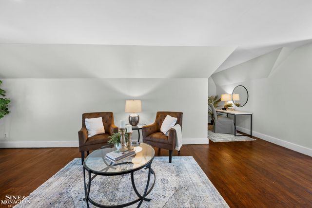 1425 Bishop Road, Grosse Pointe Park, MI 48230