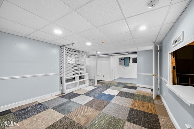 1425 Bishop Road, Grosse Pointe Park, MI 48230