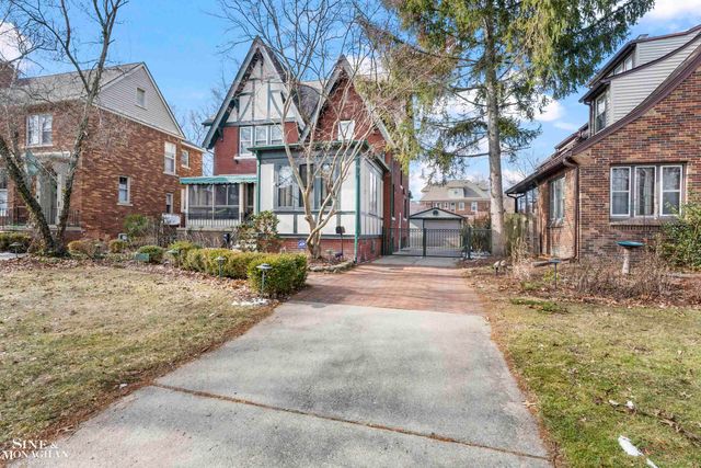 1425 Bishop Road, Grosse Pointe Park, MI 48230