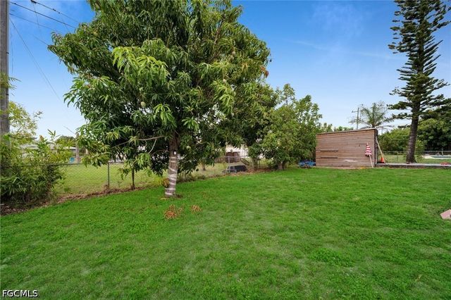 4115 SW 1st AVE, Cape Coral, FL 33914