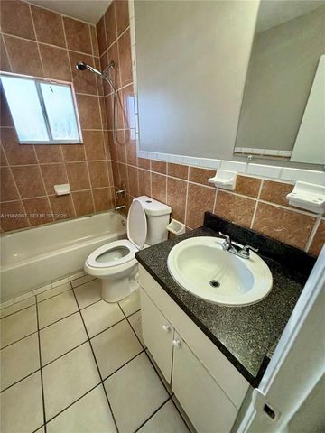 1205 NW 7th Ave, Florida City, FL 33034