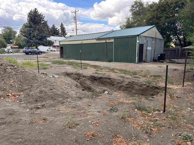 12216 N Main St, Mead, WA 99021
