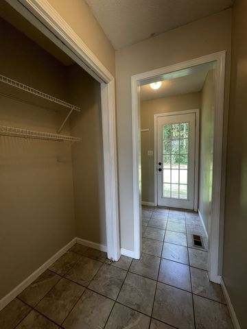 154 Shady Maple Dr, Clarksville, TN 37043