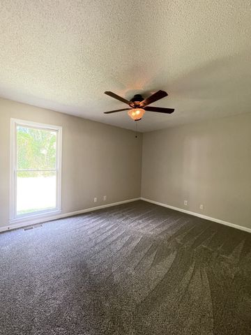 154 Shady Maple Dr, Clarksville, TN 37043