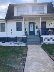 902 Lee Avenue, North Brunswick, NJ 08902
