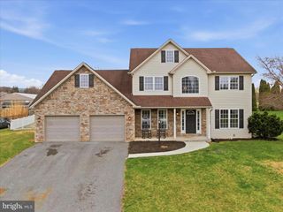 2308 OCRACOKE ISLAND COURT #83, Chambersburg, PA 17202