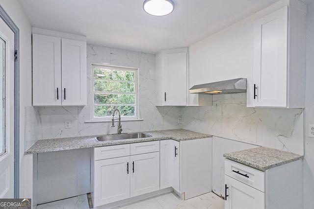 1124 N Beddingfield Drive, Macon, GA 31206