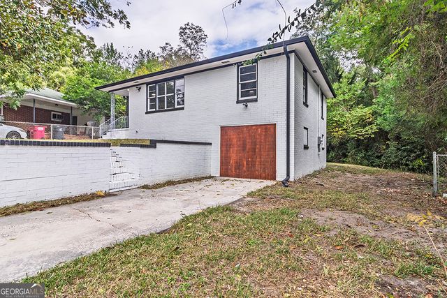 1124 N Beddingfield Drive, Macon, GA 31206