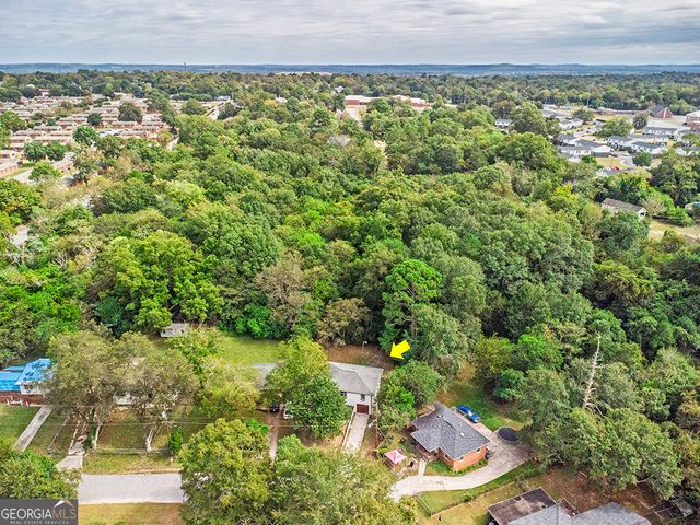 1124 N Beddingfield Drive, Macon, GA 31206