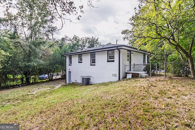 1124 N Beddingfield Drive, Macon, GA 31206