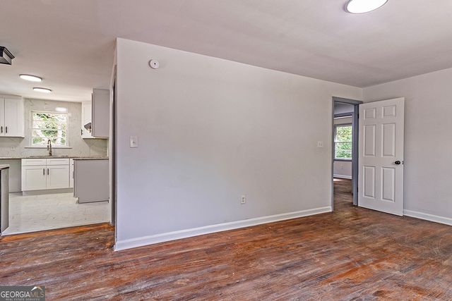 1124 N Beddingfield Drive, Macon, GA 31206