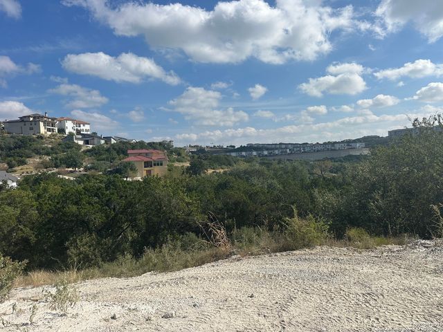 17614 King Cor, San Antonio, TX 78255