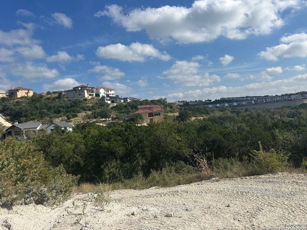 17614 King Cor, San Antonio, TX 78255