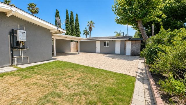 1582 Garland Avenue, Tustin, CA 92780