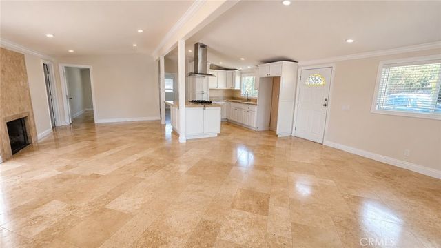1582 Garland Avenue, Tustin, CA 92780