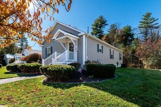 21 Hemlock Dr 21, East Bridgewater, MA 02333