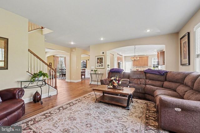 2118 MEADOW RIDGE DR, Lancaster, PA 17601