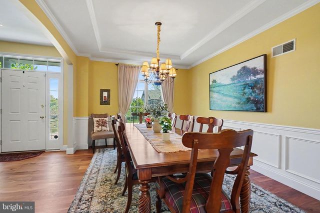 2118 MEADOW RIDGE DR, Lancaster, PA 17601