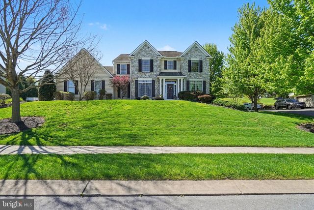 2118 MEADOW RIDGE DR, Lancaster, PA 17601