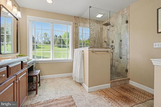 2118 MEADOW RIDGE DR, Lancaster, PA 17601
