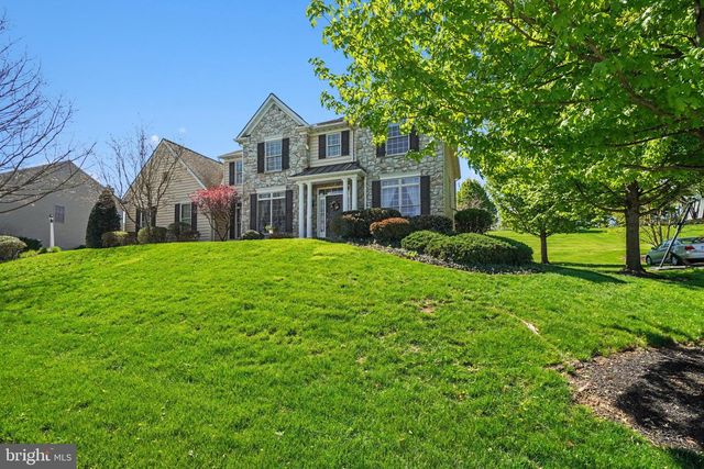 2118 MEADOW RIDGE DR, Lancaster, PA 17601
