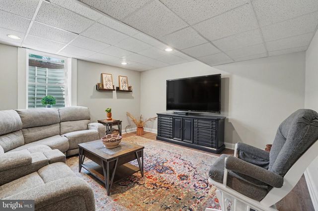 2118 MEADOW RIDGE DR, Lancaster, PA 17601