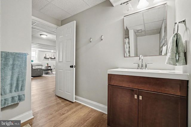2118 MEADOW RIDGE DR, Lancaster, PA 17601