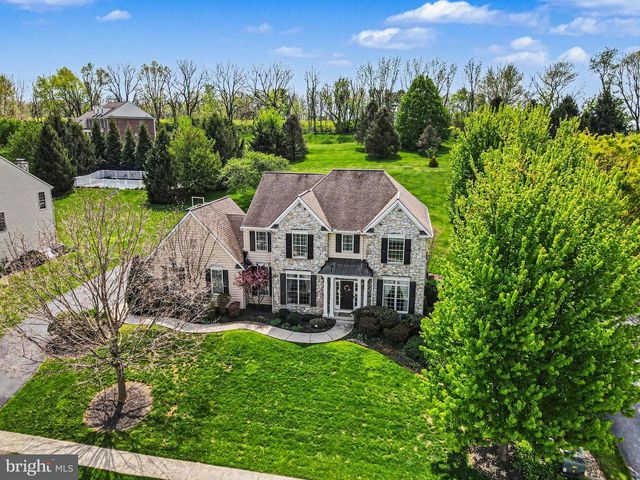 2118 MEADOW RIDGE DR, Lancaster, PA 17601