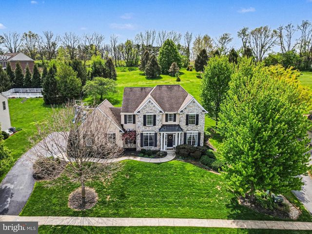 2118 MEADOW RIDGE DR, Lancaster, PA 17601