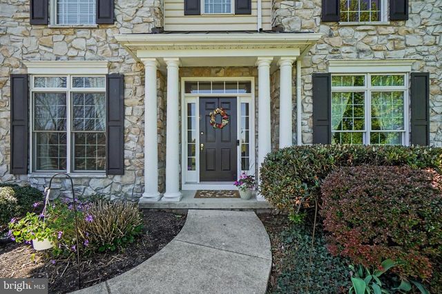 2118 MEADOW RIDGE DR, Lancaster, PA 17601