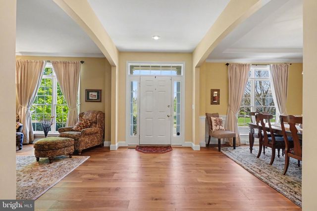 2118 MEADOW RIDGE DR, Lancaster, PA 17601