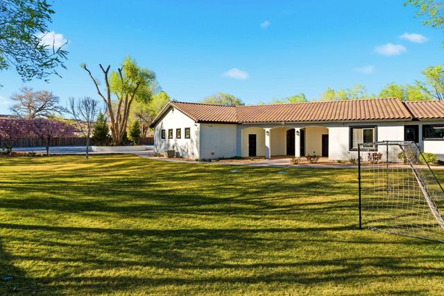 420 Calle Conejo Lane, Corrales, NM 87048
