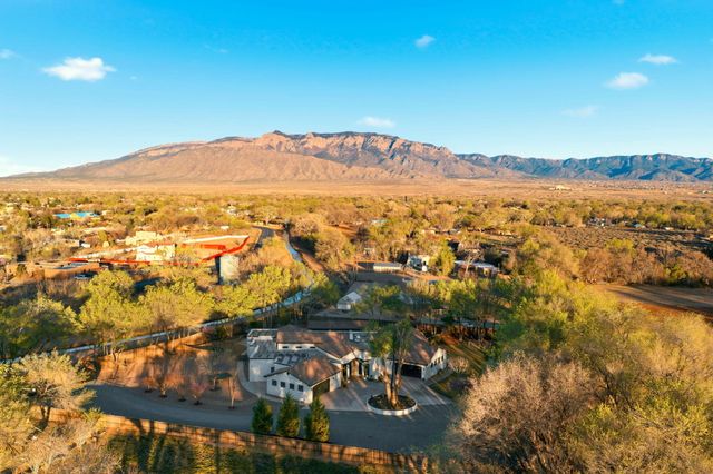 420 Calle Conejo Lane, Corrales, NM 87048