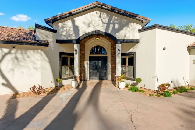 420 Calle Conejo Lane, Corrales, NM 87048