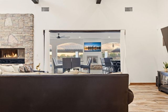 420 Calle Conejo Lane, Corrales, NM 87048