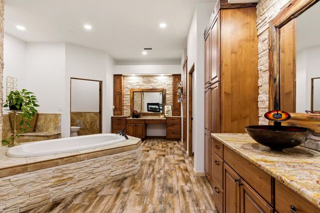 420 Calle Conejo Lane, Corrales, NM 87048