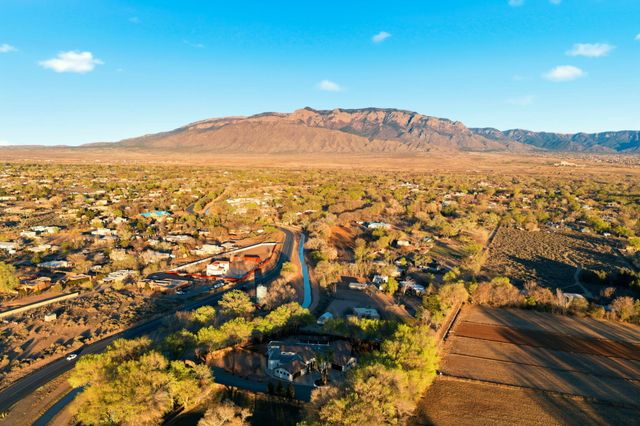 420 Calle Conejo Lane, Corrales, NM 87048