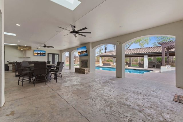 420 Calle Conejo Lane, Corrales, NM 87048