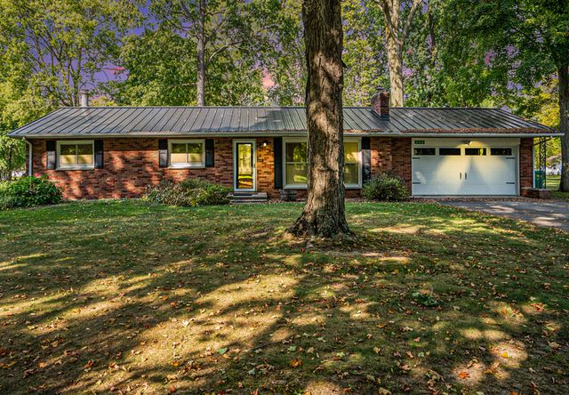 340 W Railroad Street, Centreville, MI 49032