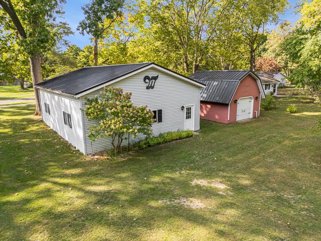 340 W Railroad Street, Centreville, MI 49032