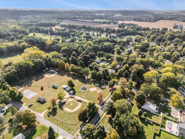 340 W Railroad Street, Centreville, MI 49032