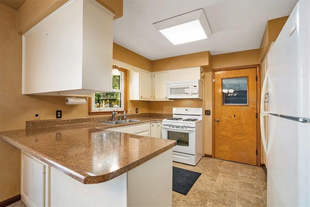 340 W Railroad Street, Centreville, MI 49032